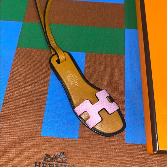 Hermes Accessories - NEW HERMÈS ORAN NANO CHARM PINK